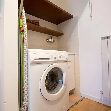 Apartamento Parco Degli Angeli Centro Parking Free Train Station Zone *