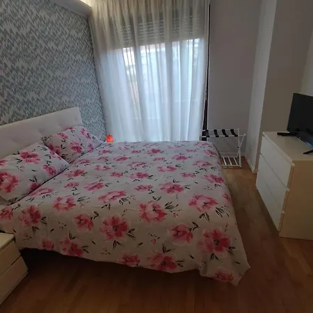 Apartamento Parco Degli Angeli Centro Parking Free Train Station Zone *